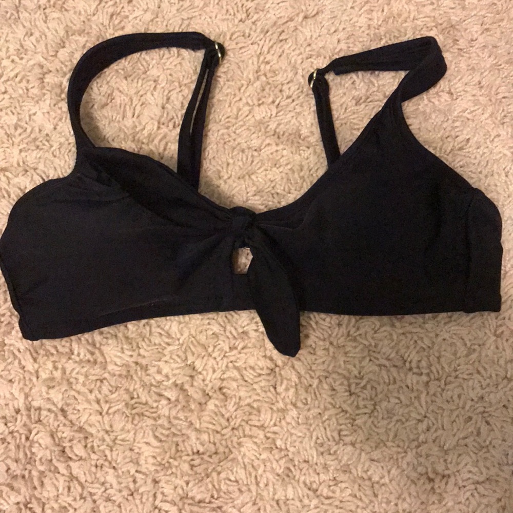 Black bikini